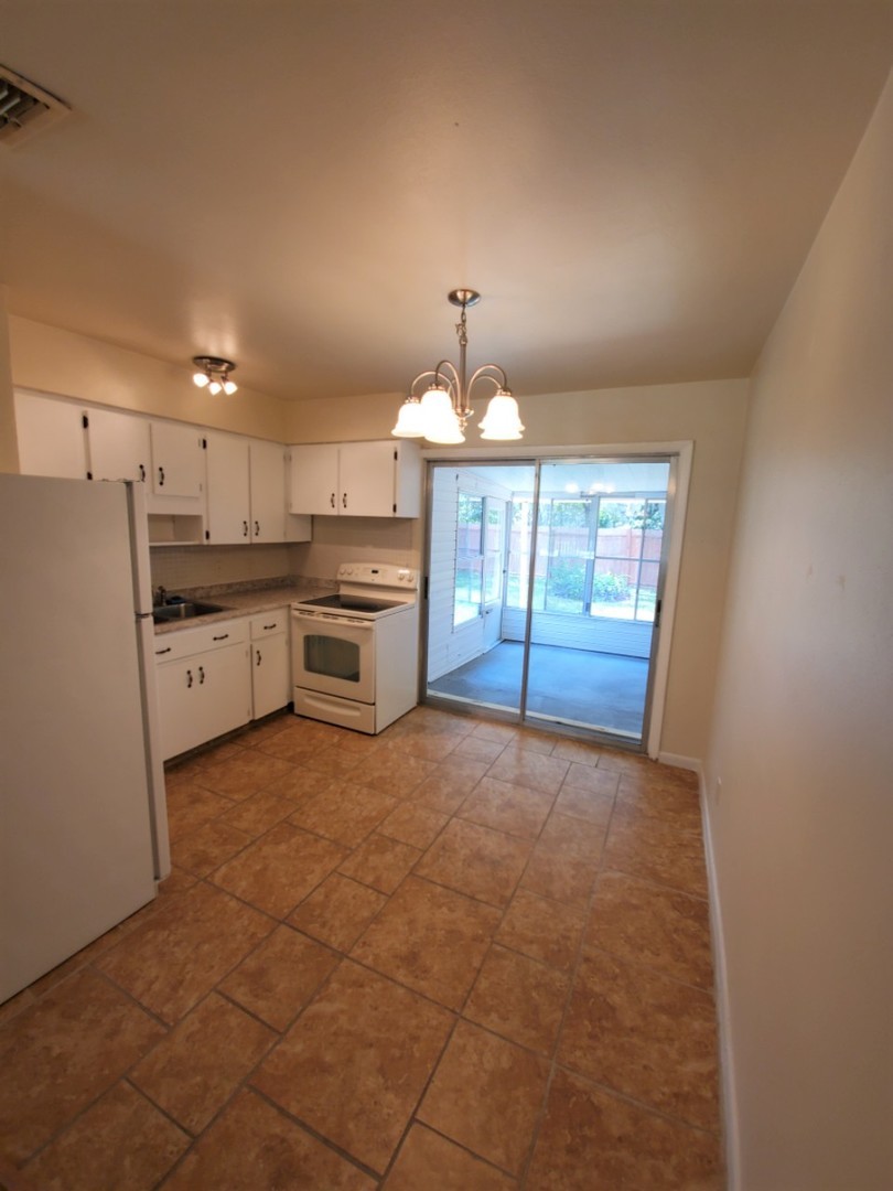 136 S Belleview Way – photo 4