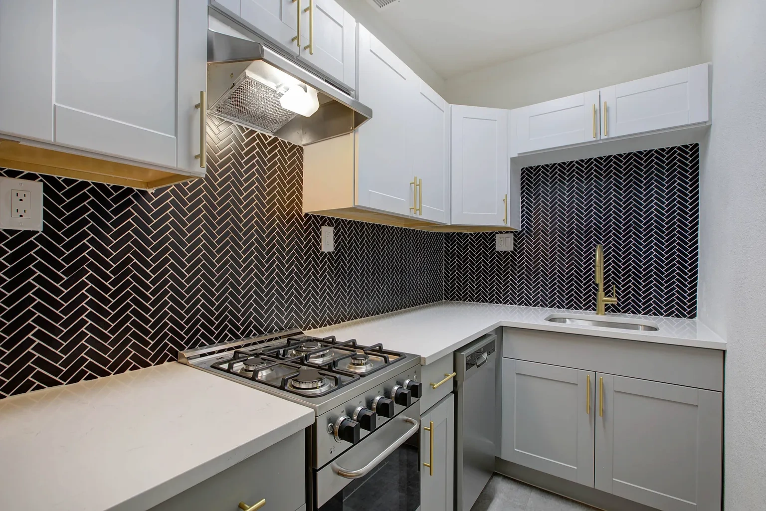 Uptown Terrace – photo 4
