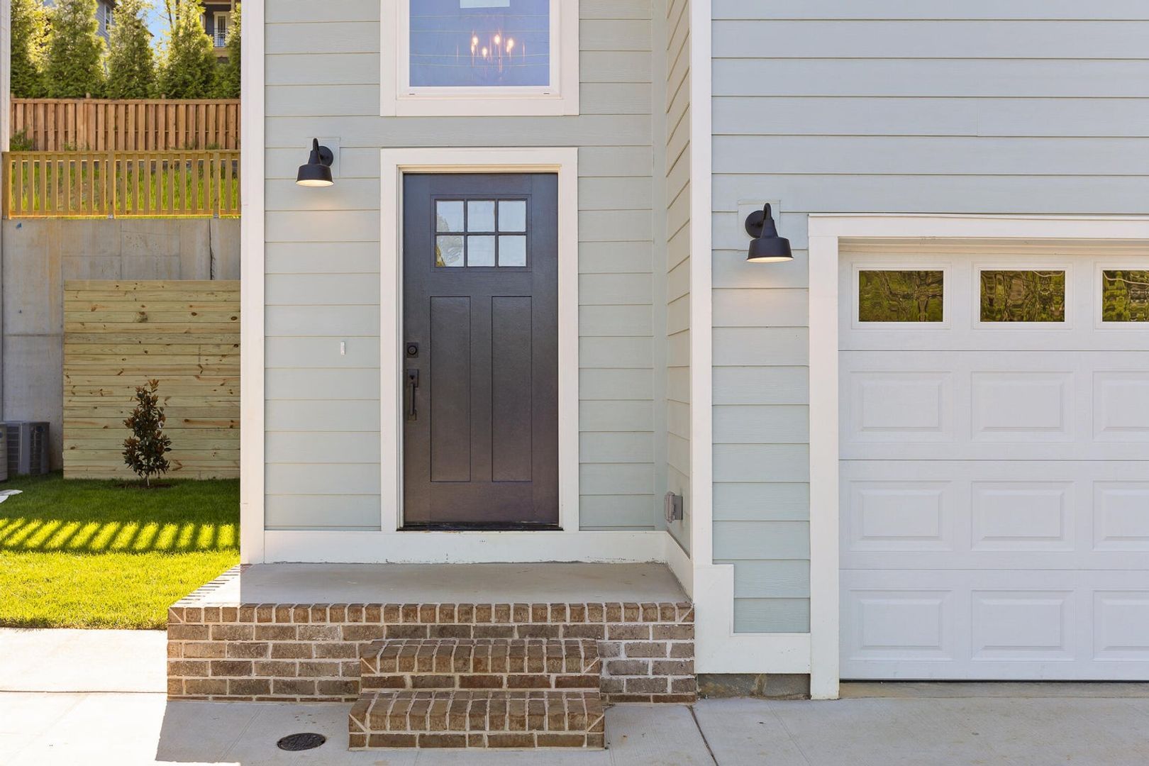 638 Ladd Ave – photo 3