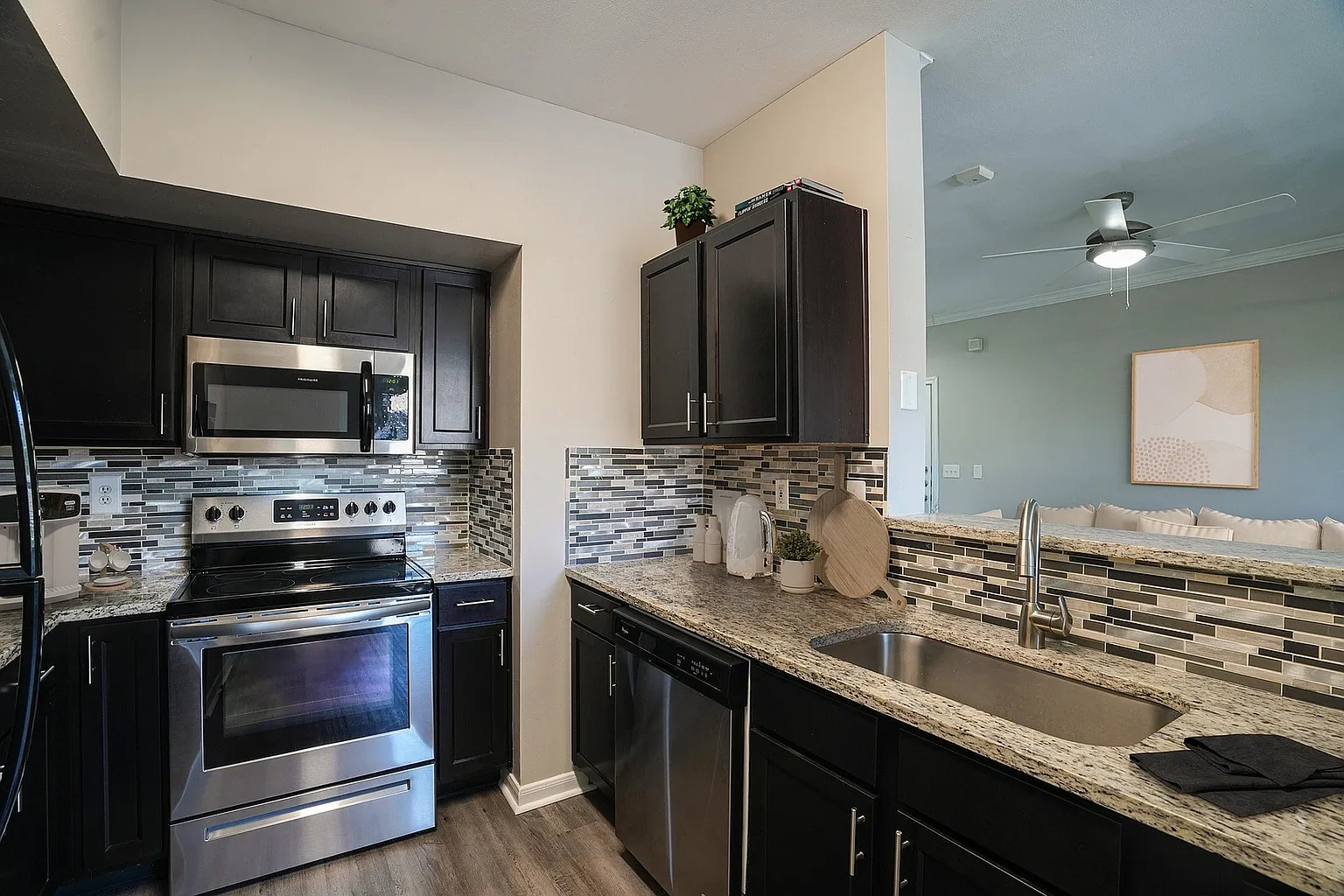 Oxmoor Apartments – photo 3