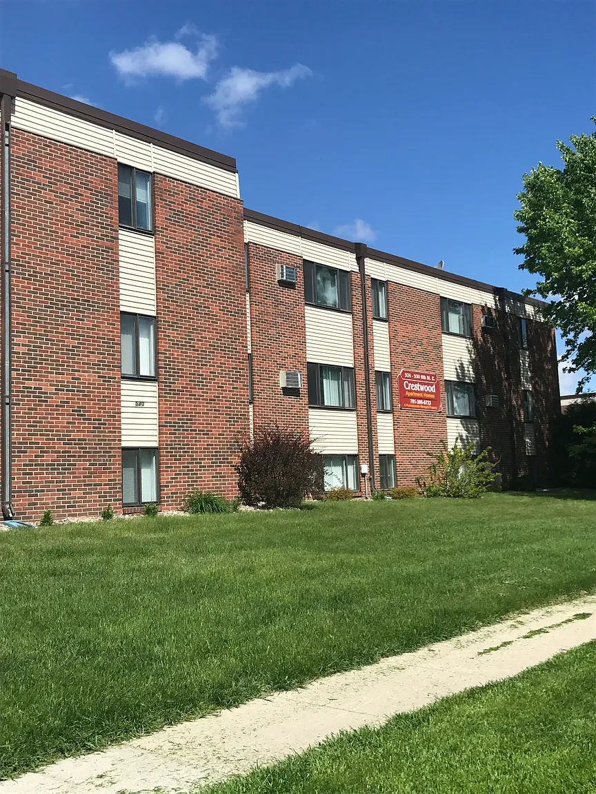 Crestwood Apartments – photo 3