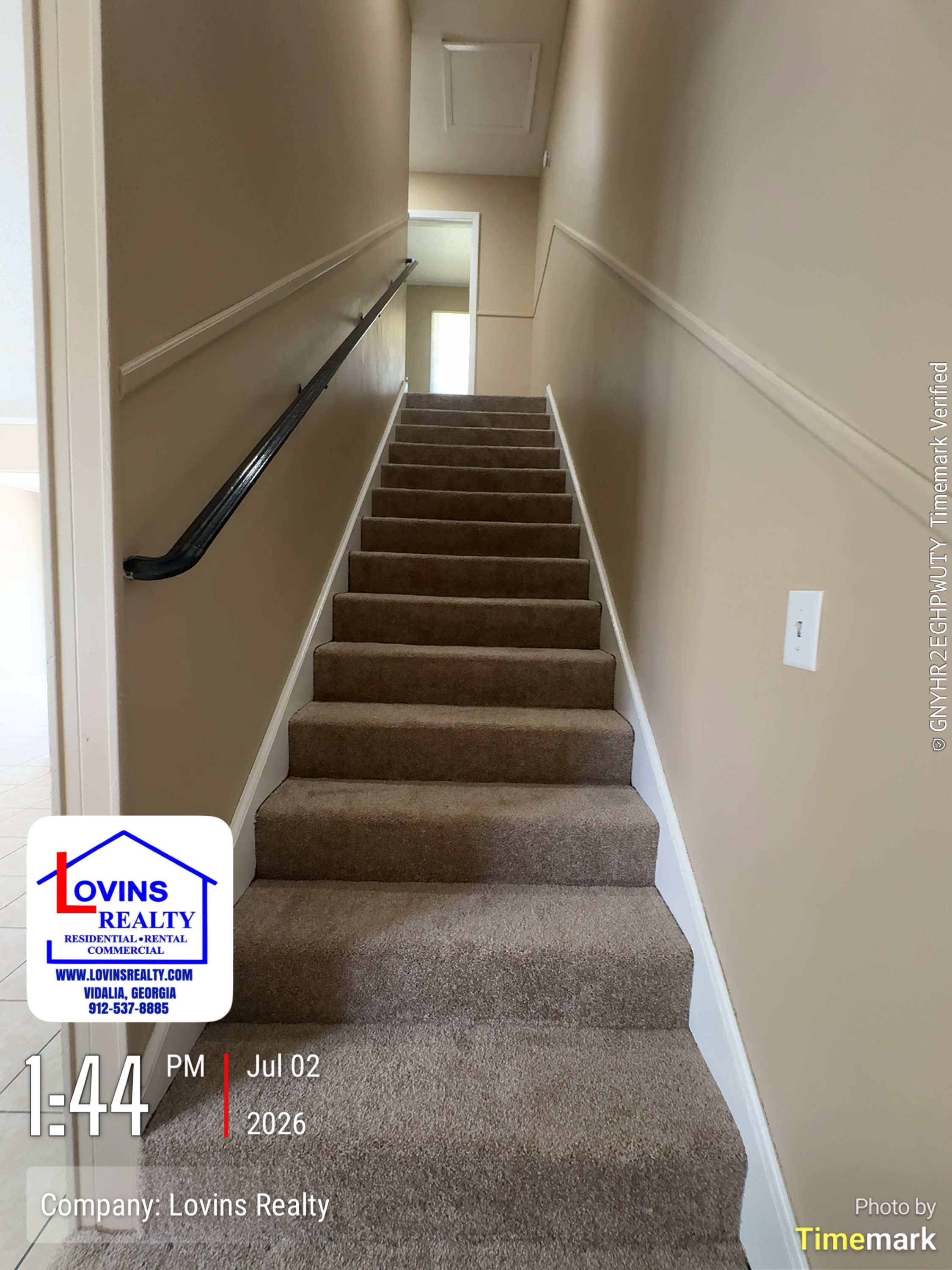 216 Arlington Dr – photo 2