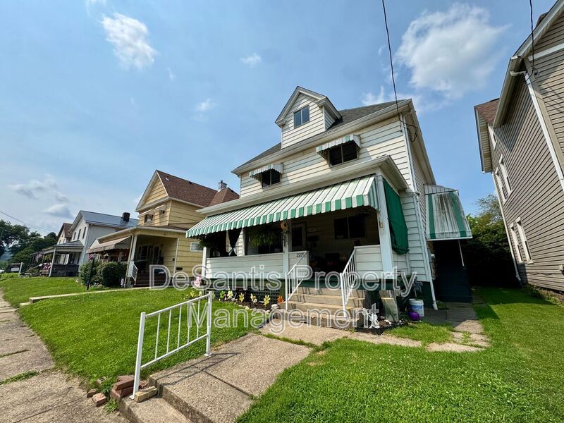 227 5th Ave unit 2 – photo 1