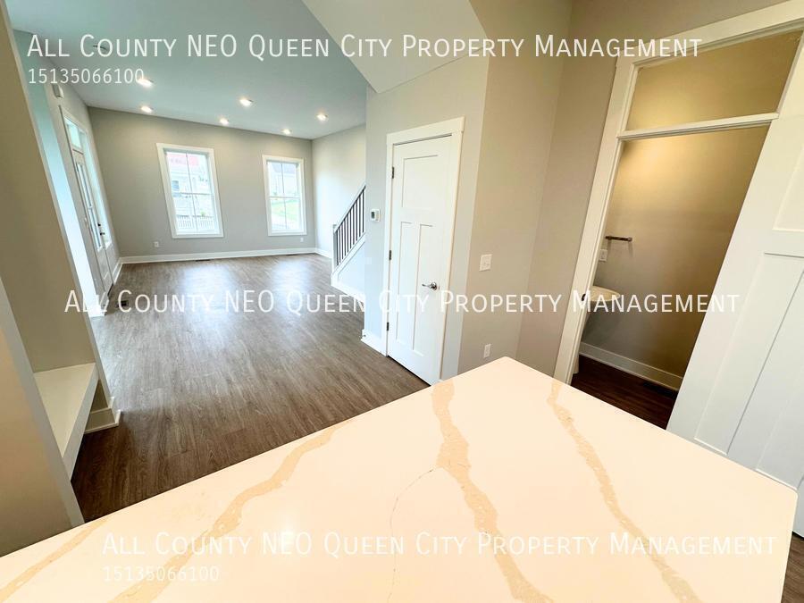 3859 Anderson St – photo 4