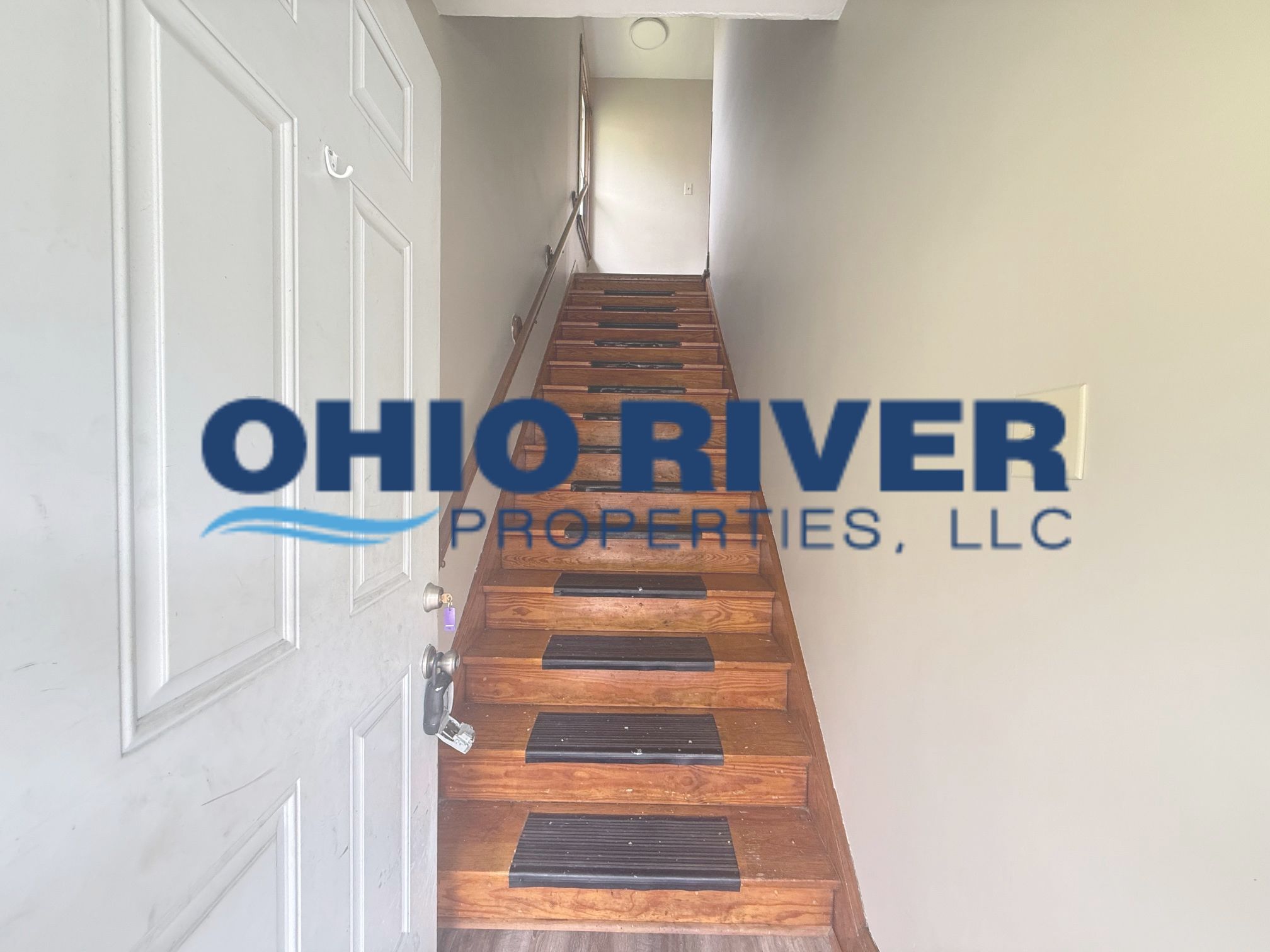 714 Elm St unit 714 1/2 – photo 3