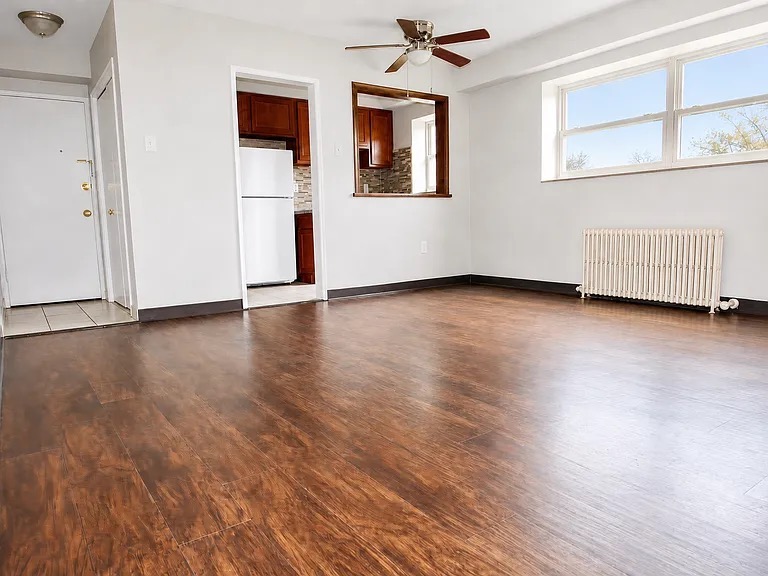 290 W College St unit A-6 – photo 2