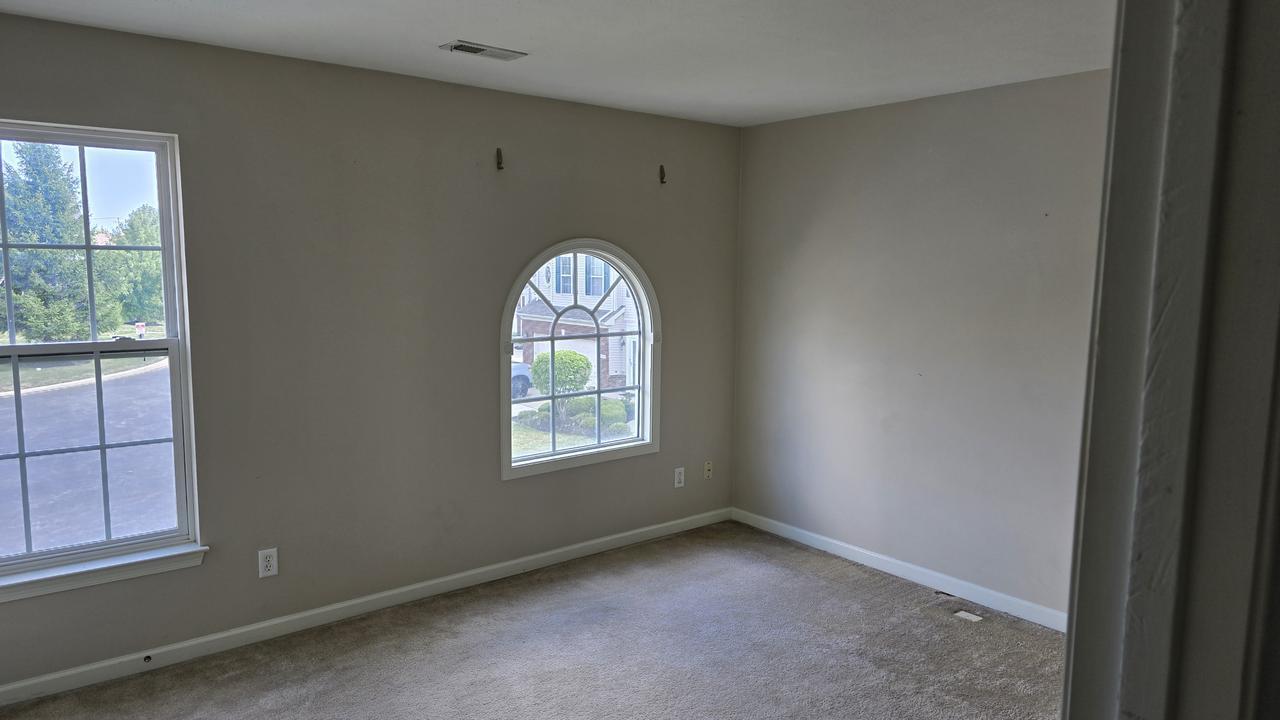 2933 Stratford Way – photo 1