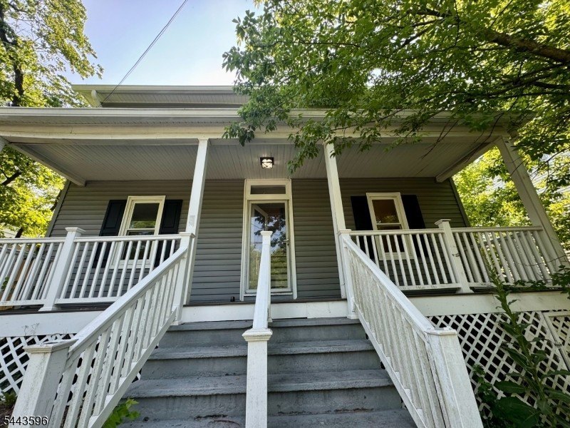 41 W Main St – photo 1
