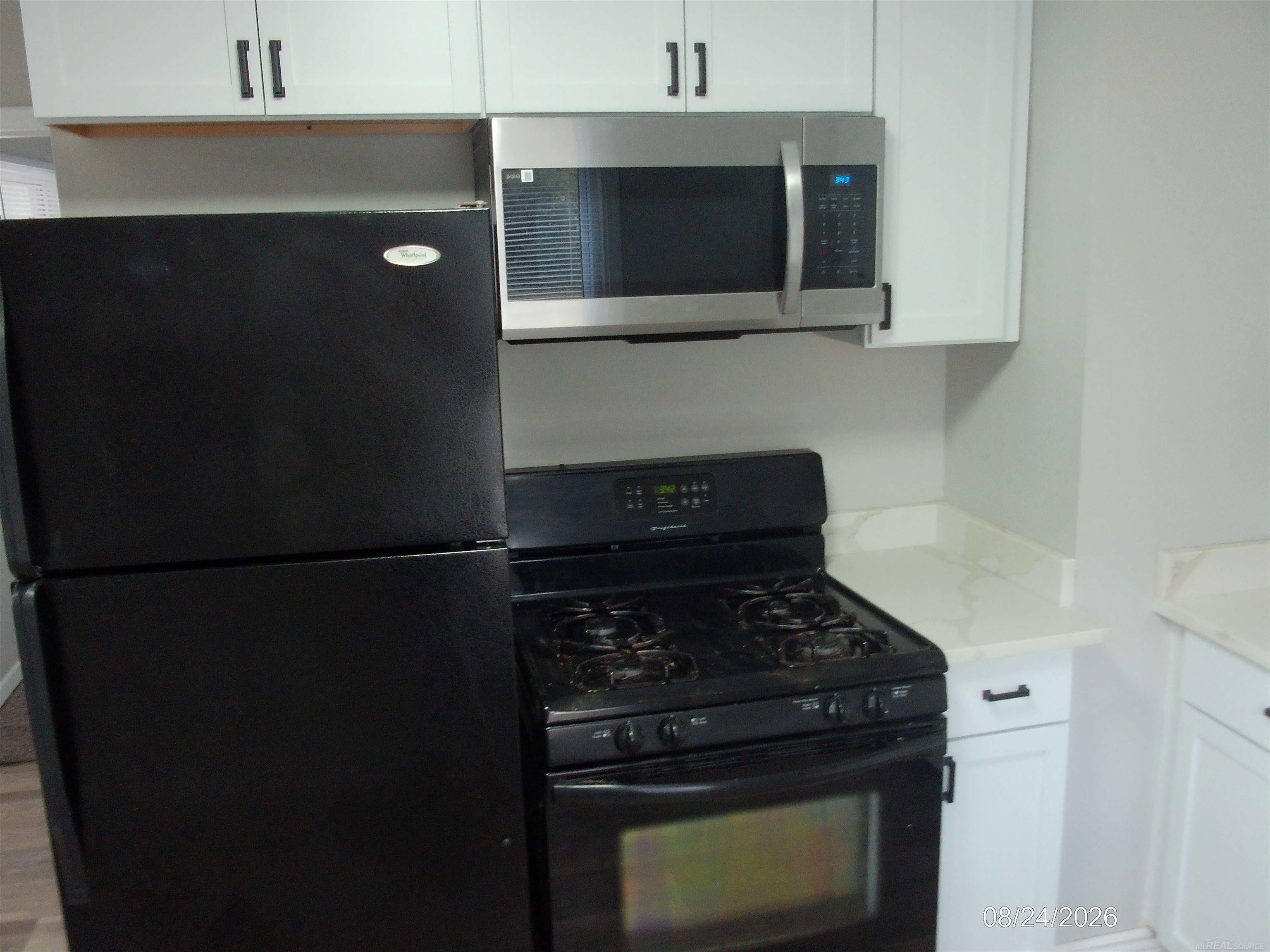 23705 Hill Ave – photo 5