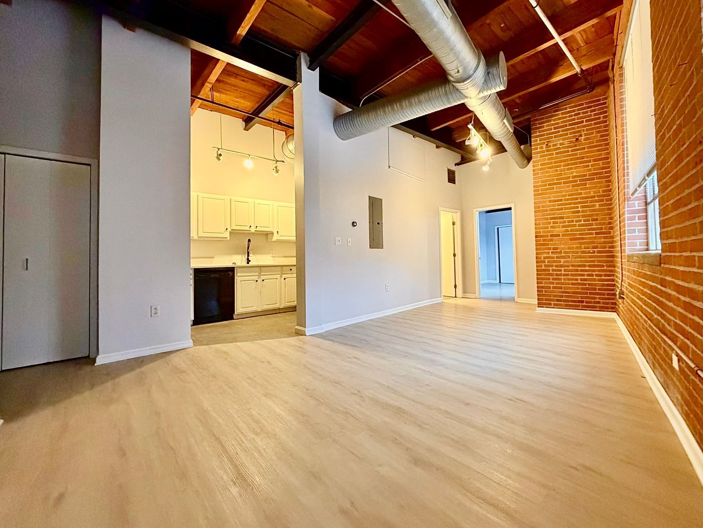3307 Scranton Rd unit 205 – photo 2