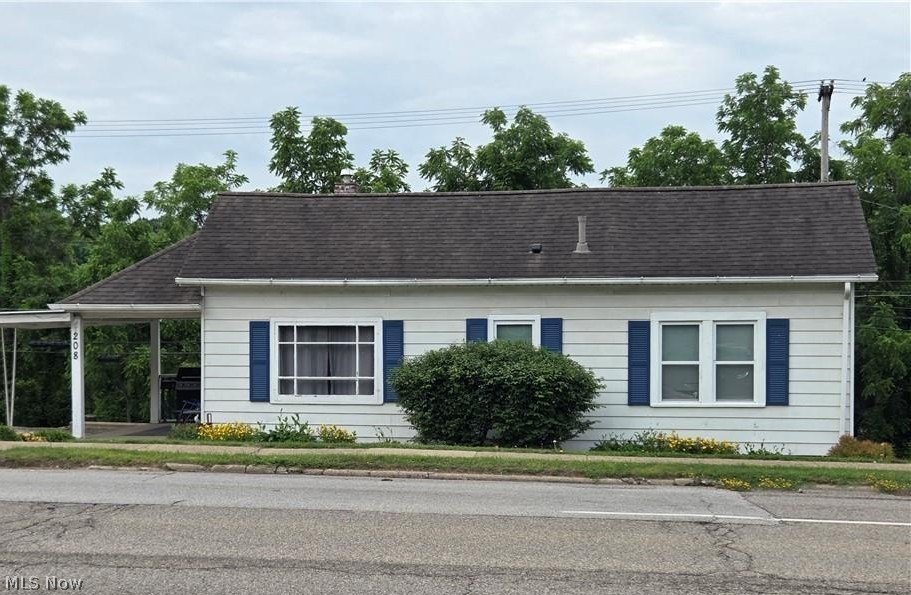 208 W Main St – photo 1