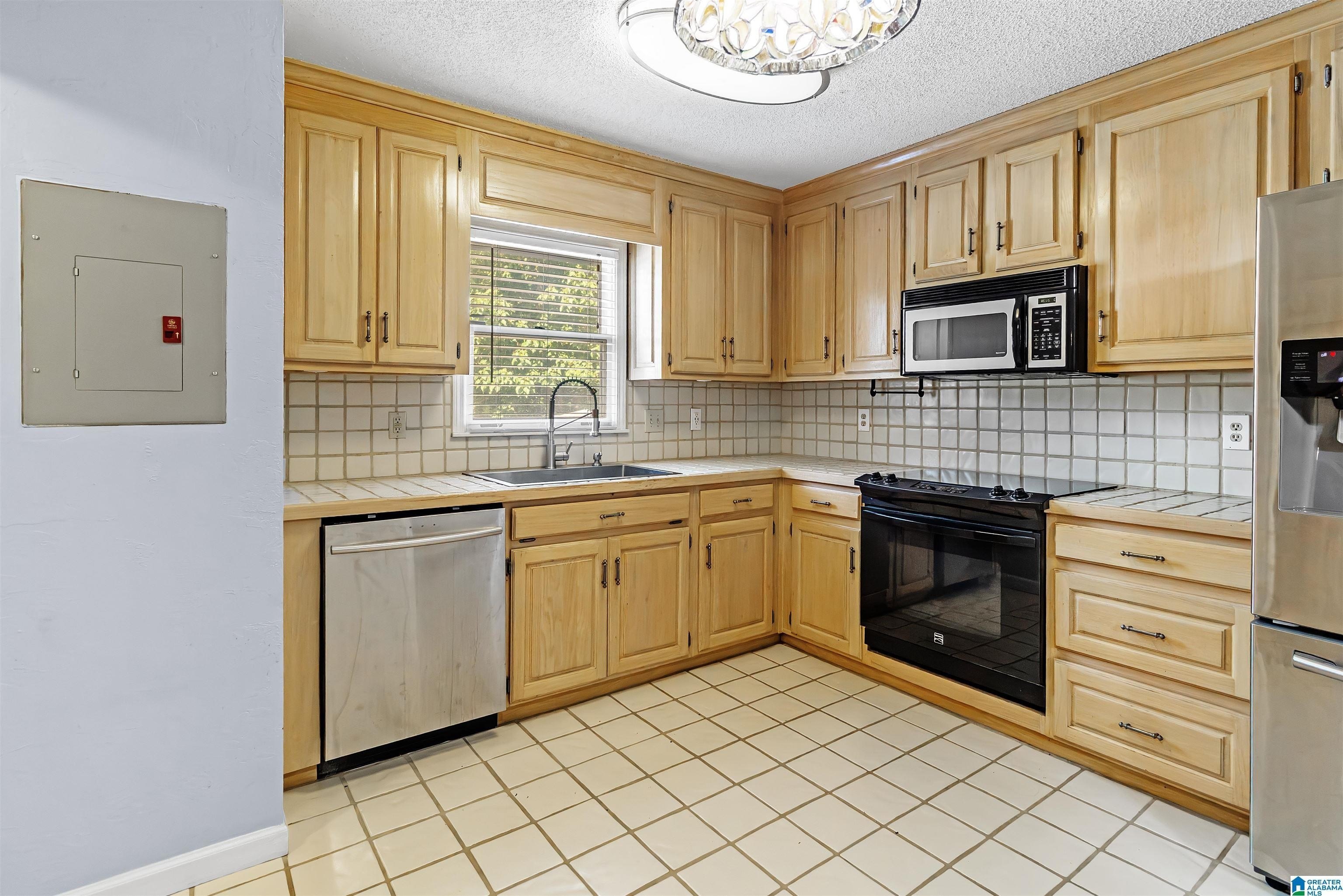 3416 Wisterwood Ln – photo 4