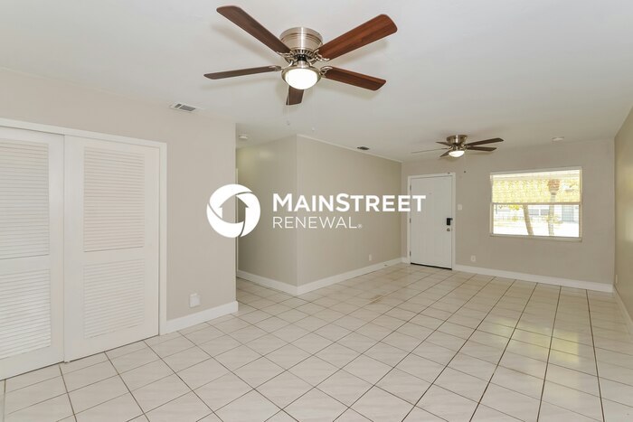 2300 23rd Ave W – photo 2