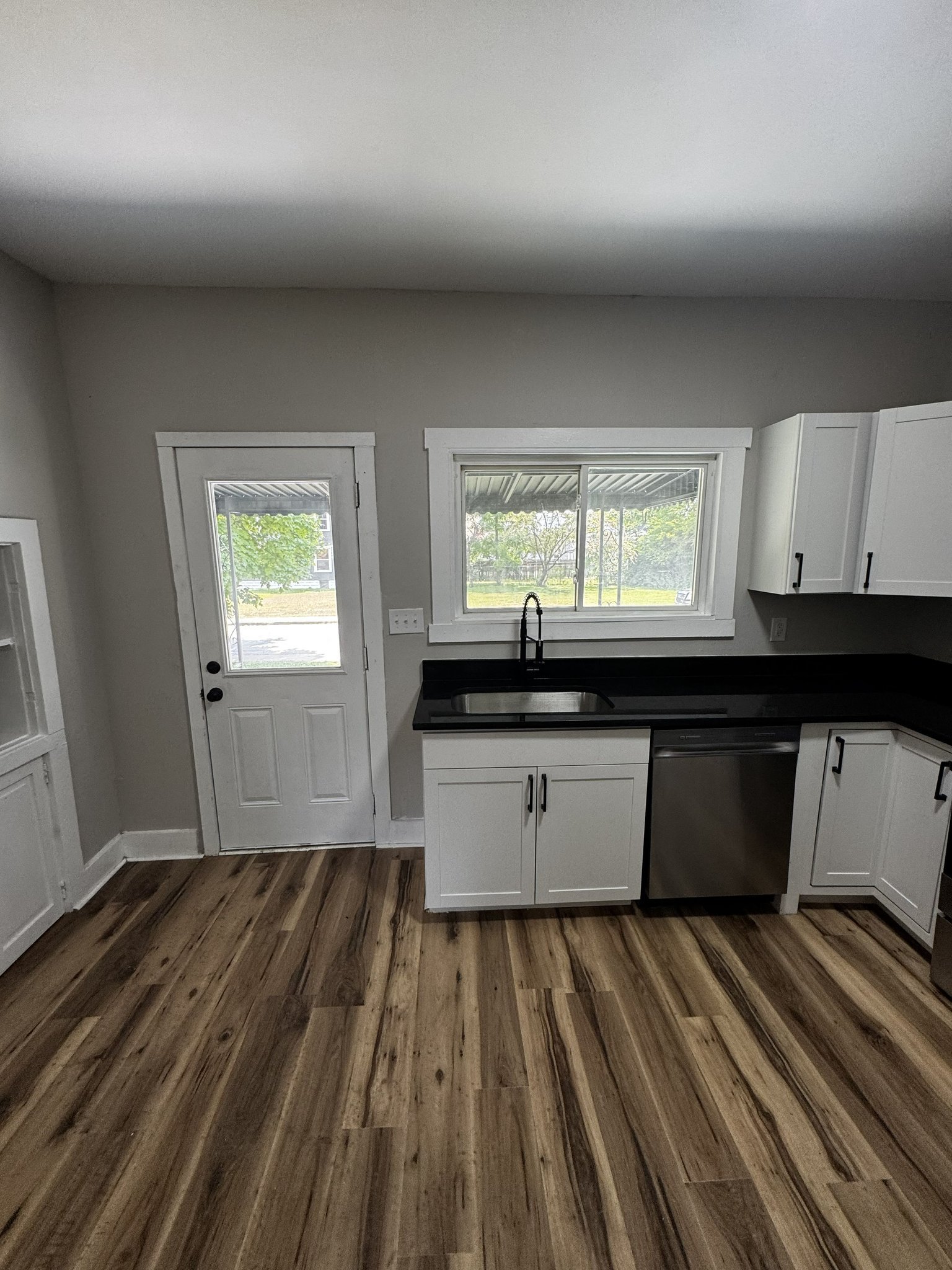 301 N Detroit St – photo 3