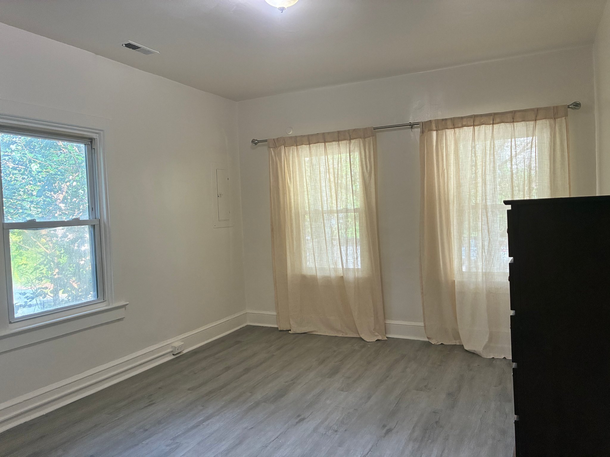 574 49th Pl NE unit Upper – photo 4