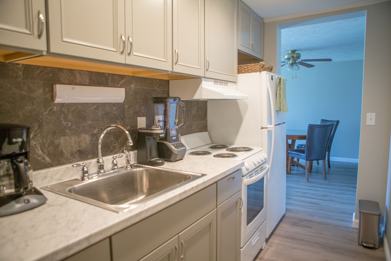 1701 Clay St – photo 5