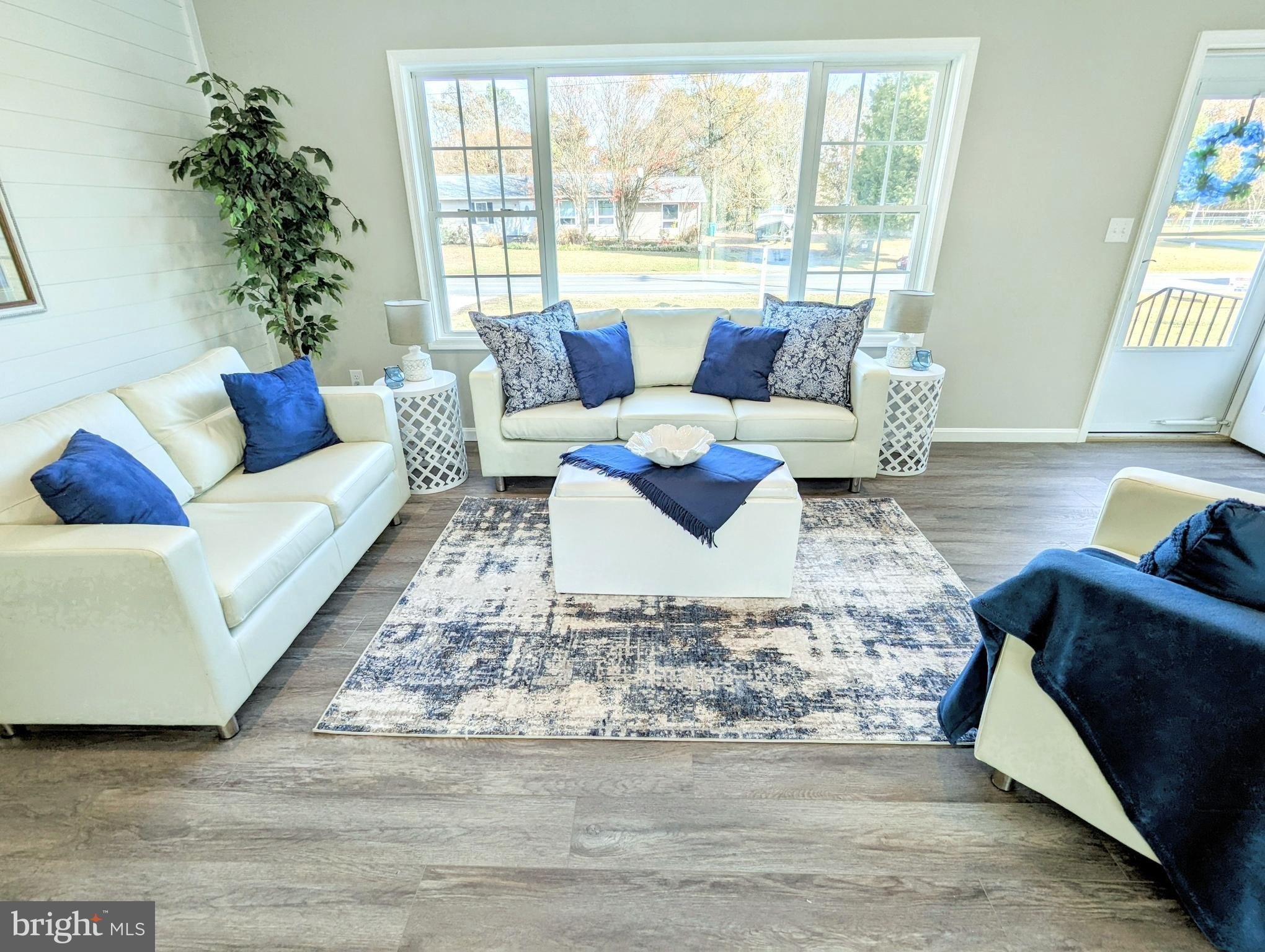 1340 Queen Anne Dr – photo 2