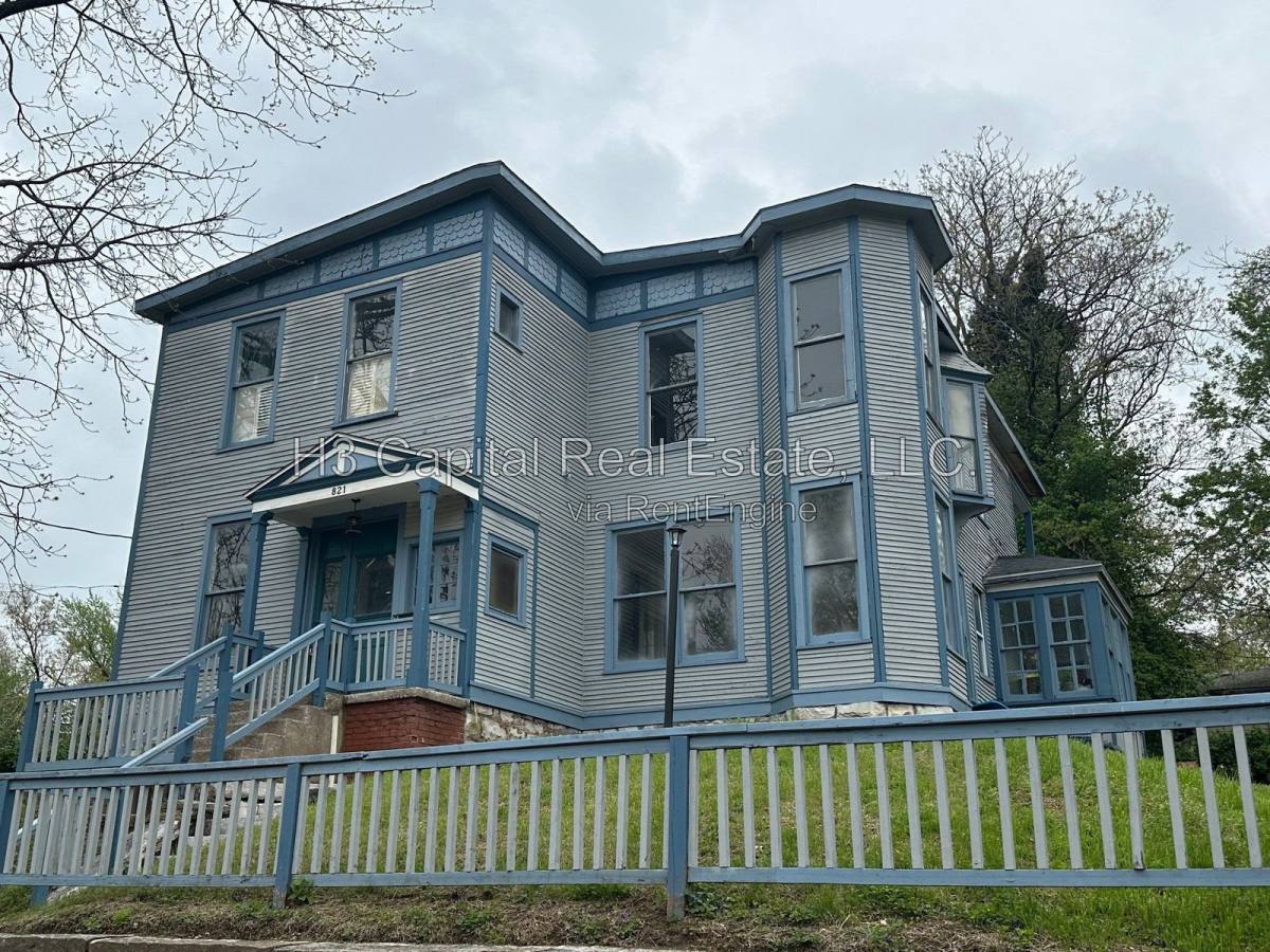 821 Alby St unit B – photo 1