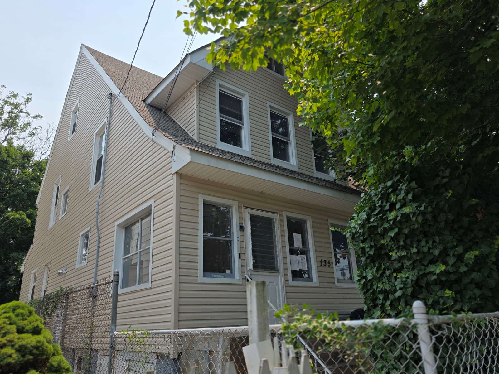 135 Quincy St – photo 1