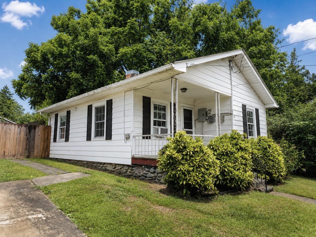 232 Meadow St – photo 1
