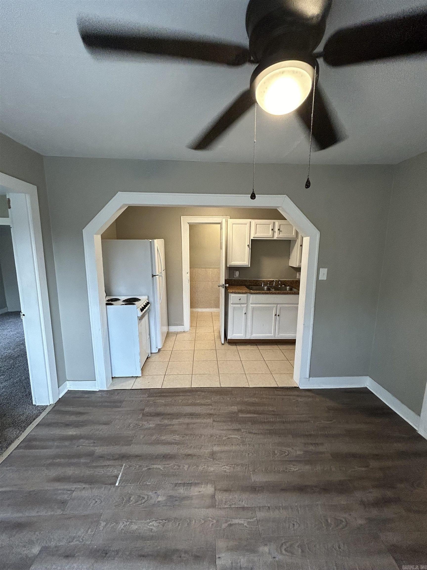 407 Henry St #3 – photo 2