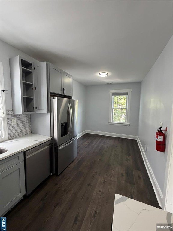 10 Edison Pl #2 – photo 5