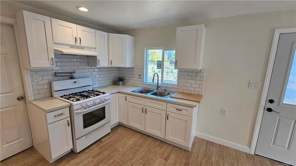 265 E M St – photo 2