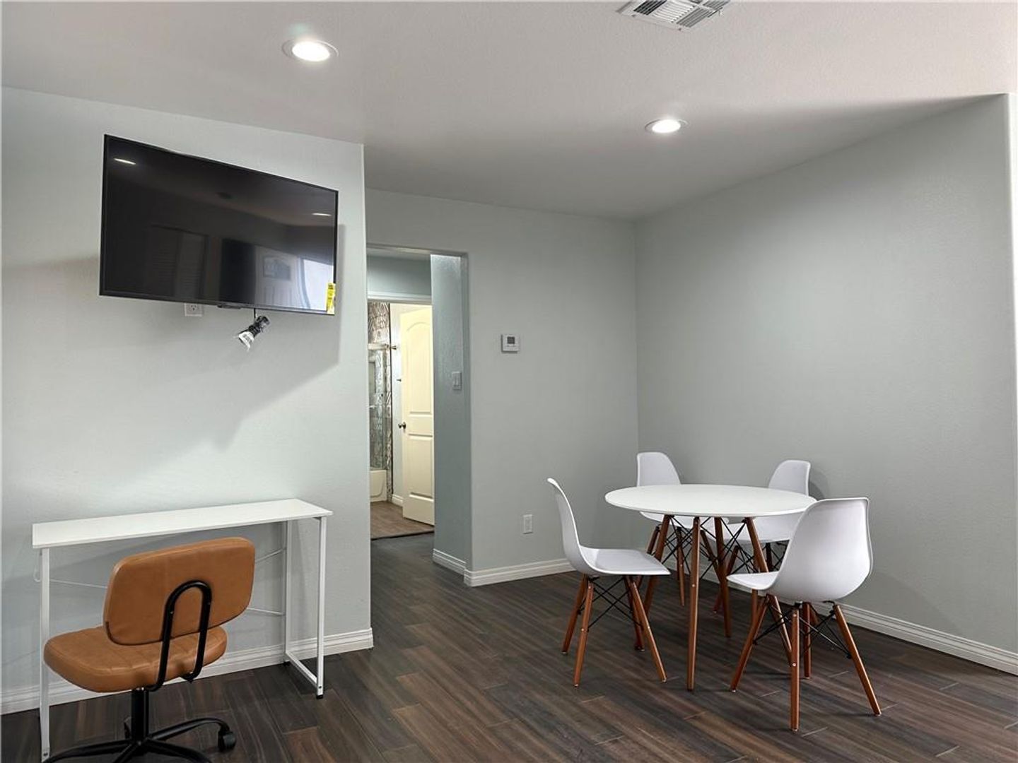 625 N 11th St – photo 5