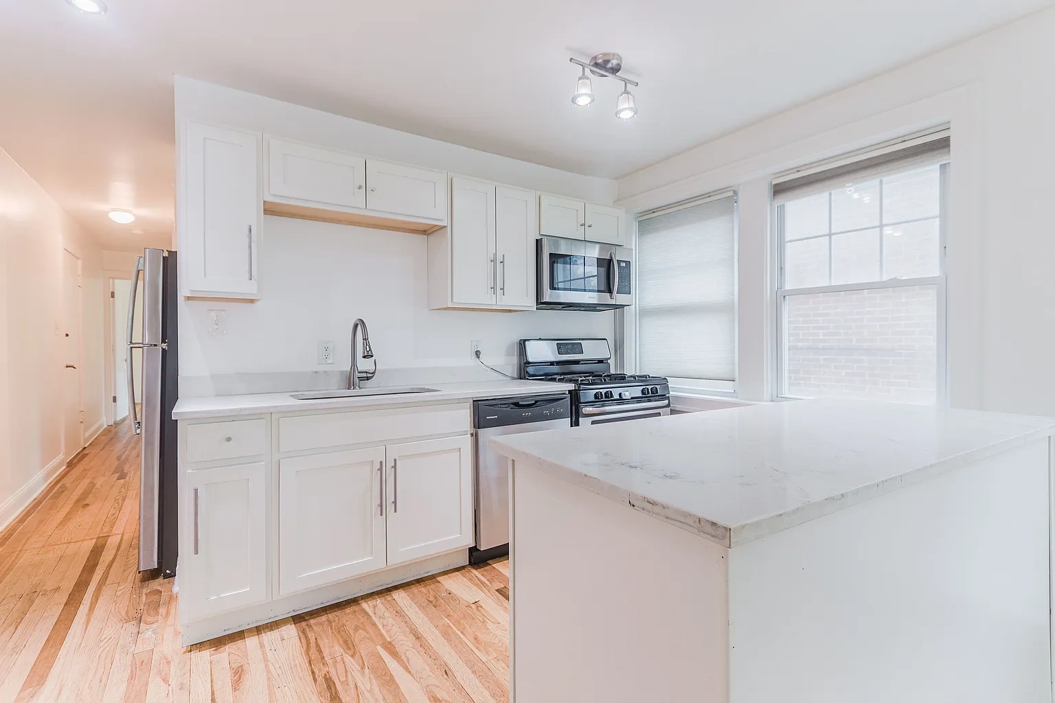 10600 Clifton – photo 2