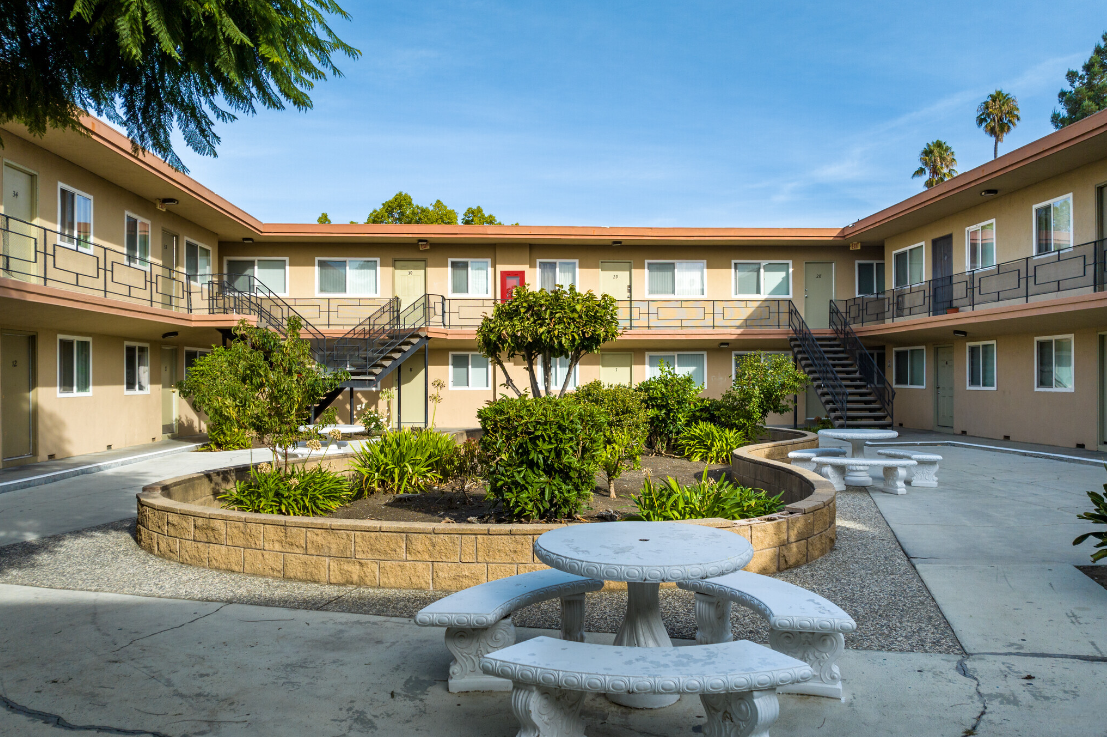 20475 Wisteria St unit 7 – photo 2