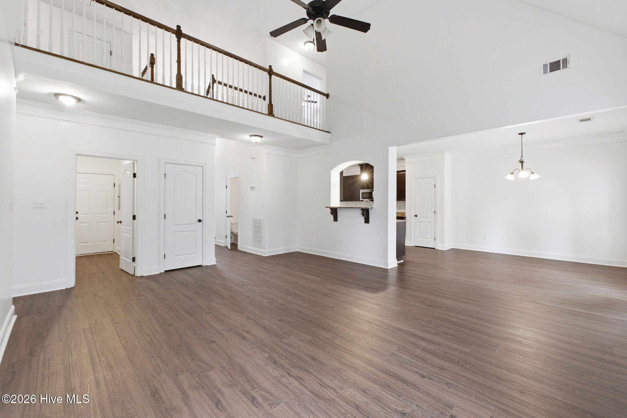 8017 Battle St – photo 4