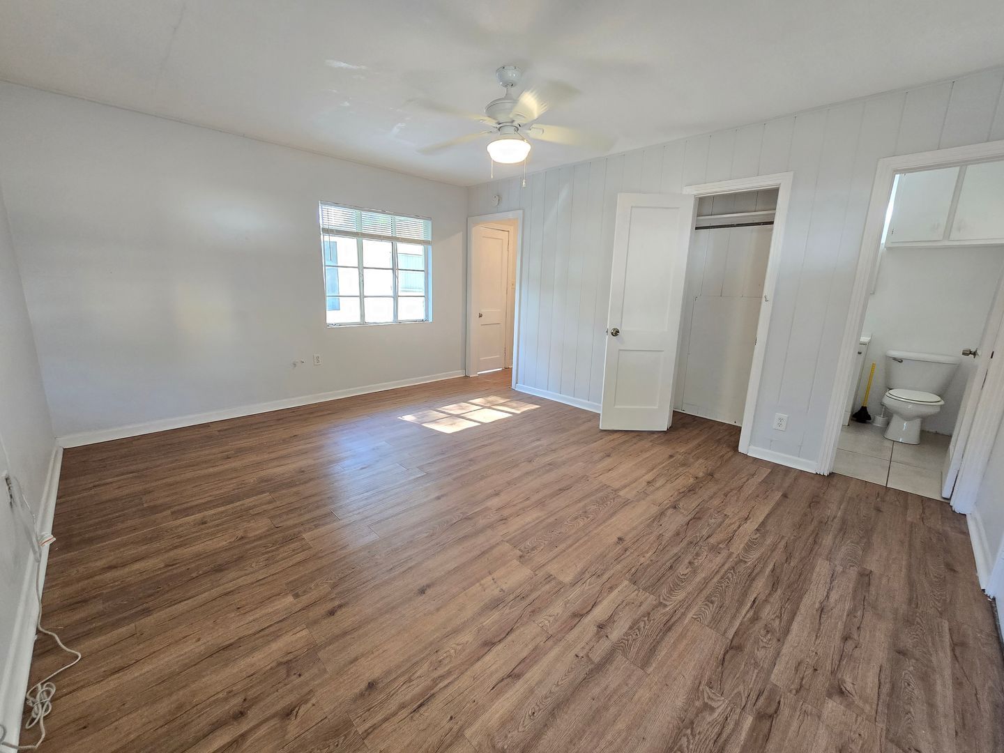 612 East Ave – photo 5