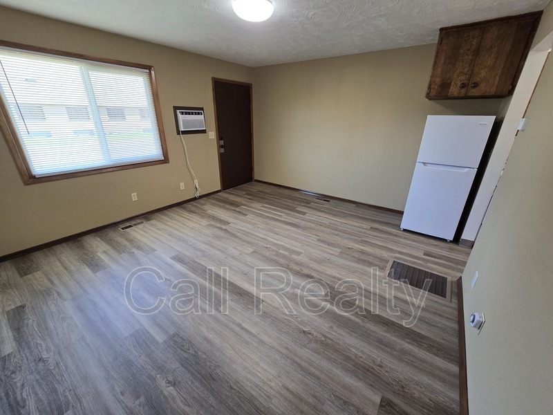 5225 N Crestline St – photo 3