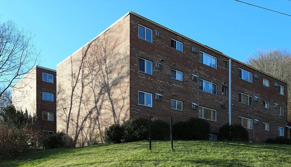 3338-3440 Hillside Ave – photo 2