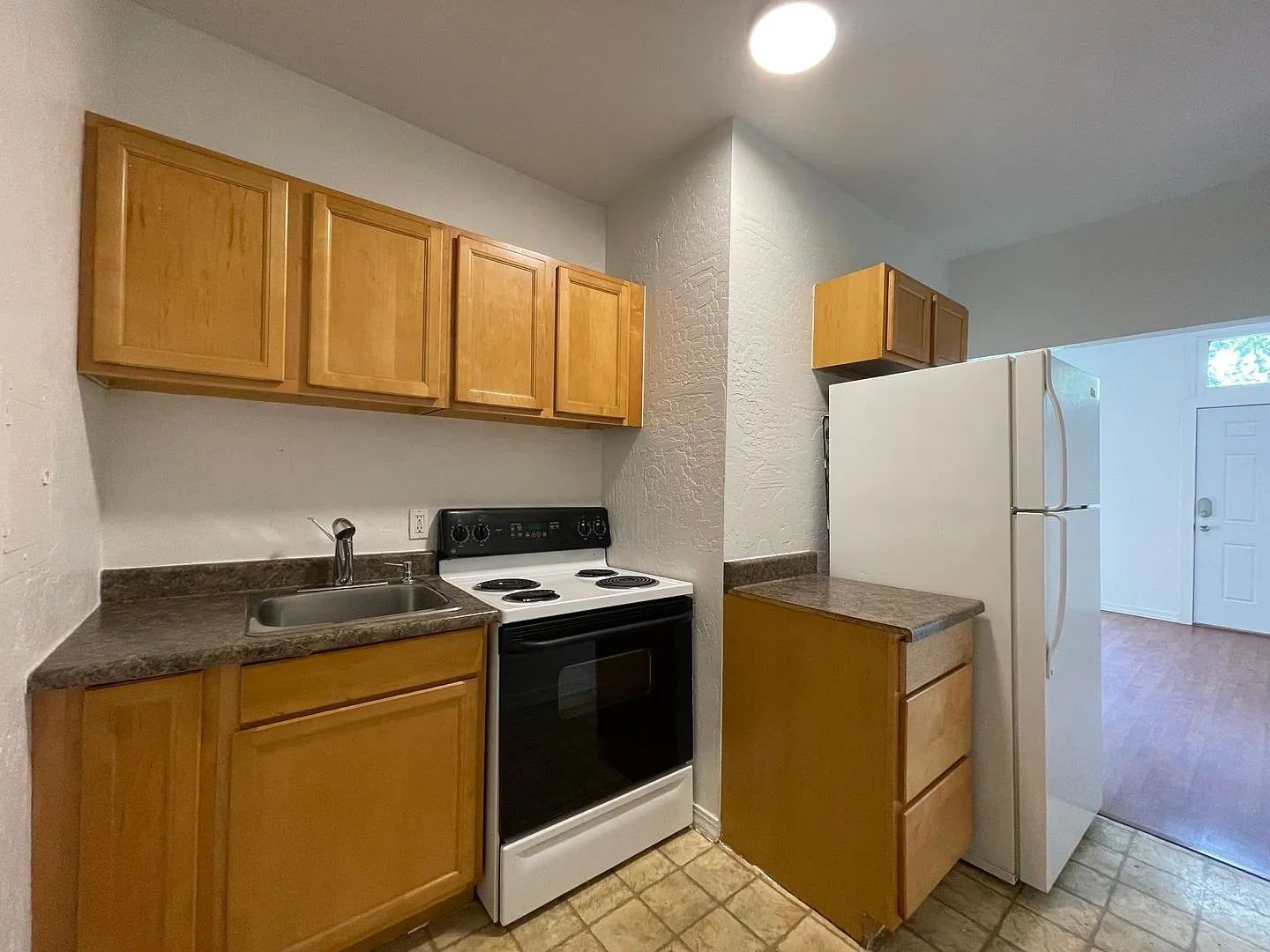 Natalie Apartments – photo 1