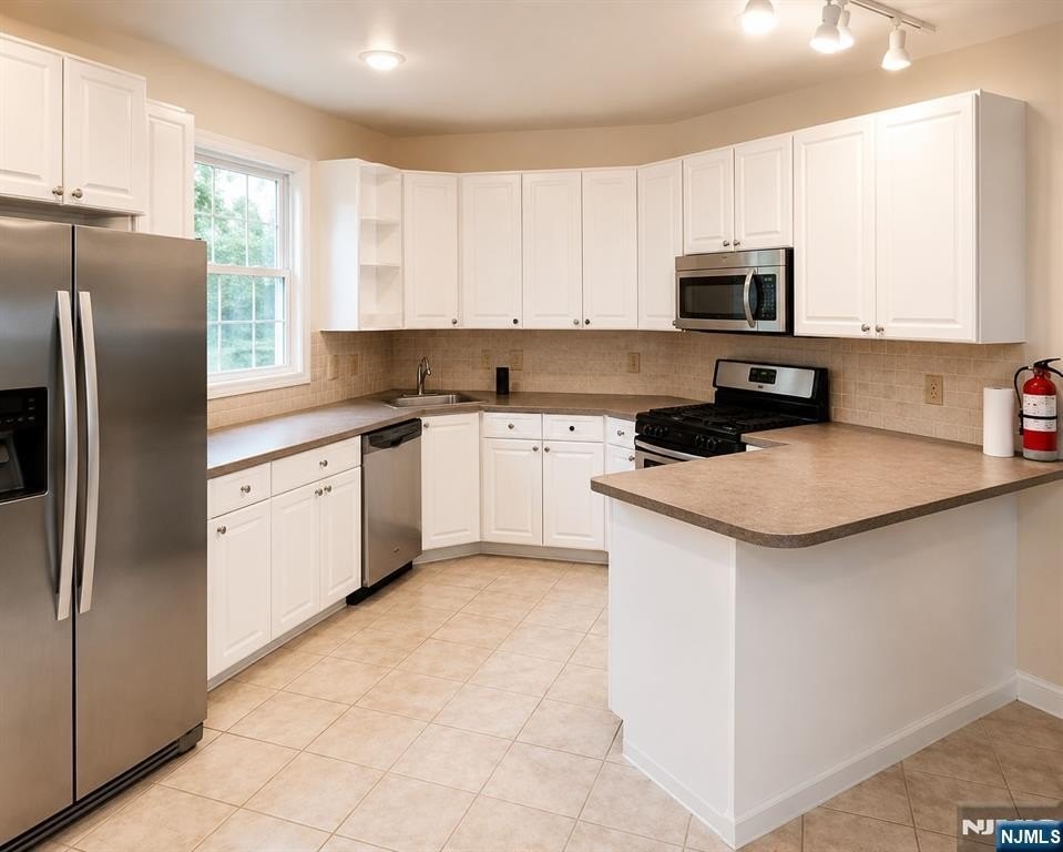 37 Vanderburgh Ave #B – photo 3