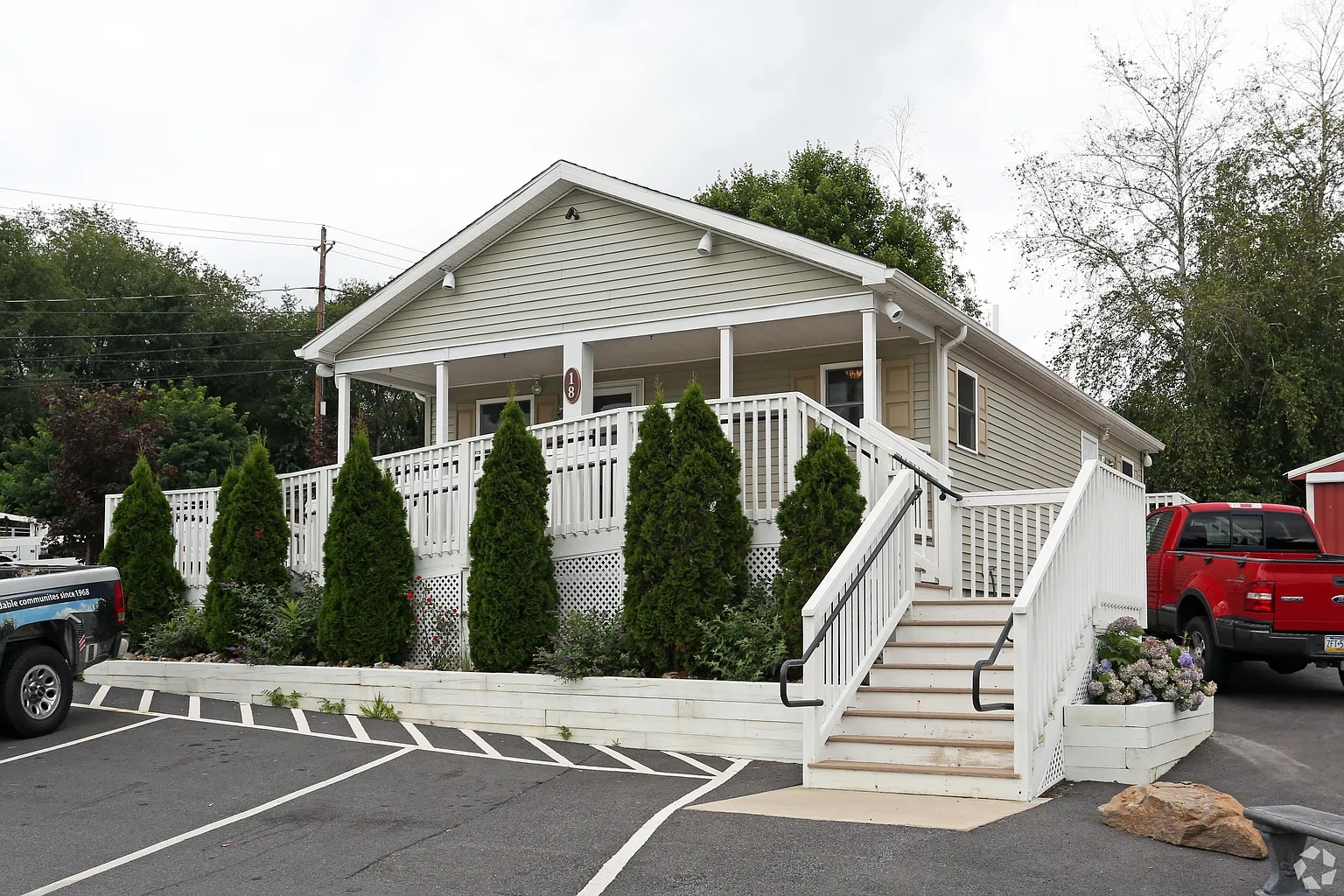 Maple Manor – photo 4