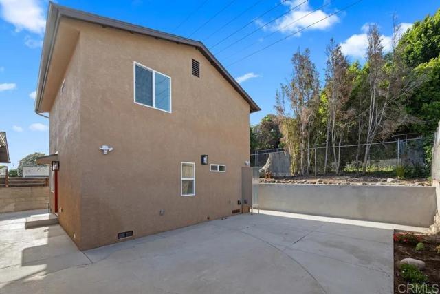8778 Dallas St – photo 3