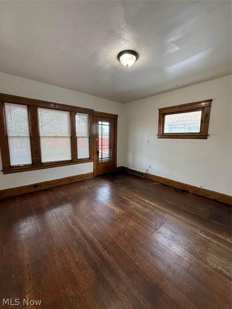 1220 E 176th St unit 2/UP – photo 4