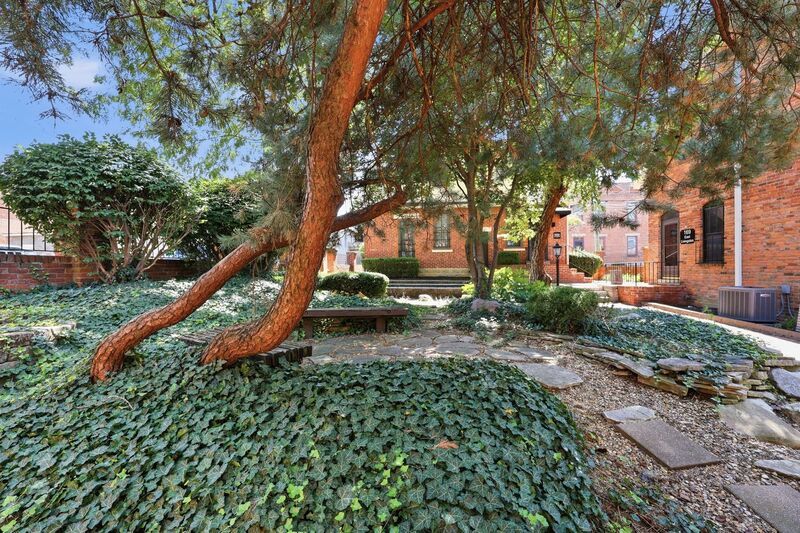 175 E Livingston Ave – photo 5