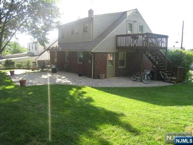 128 Joanne Terrace – photo 4