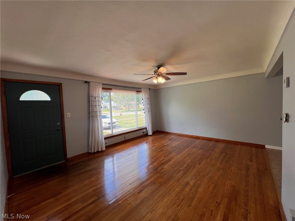 9326 Ackley Rd – photo 3