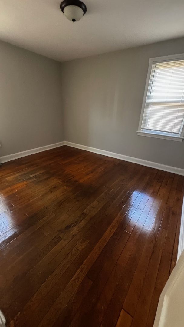 317 Anacostia Rd SE unit 2 – photo 4