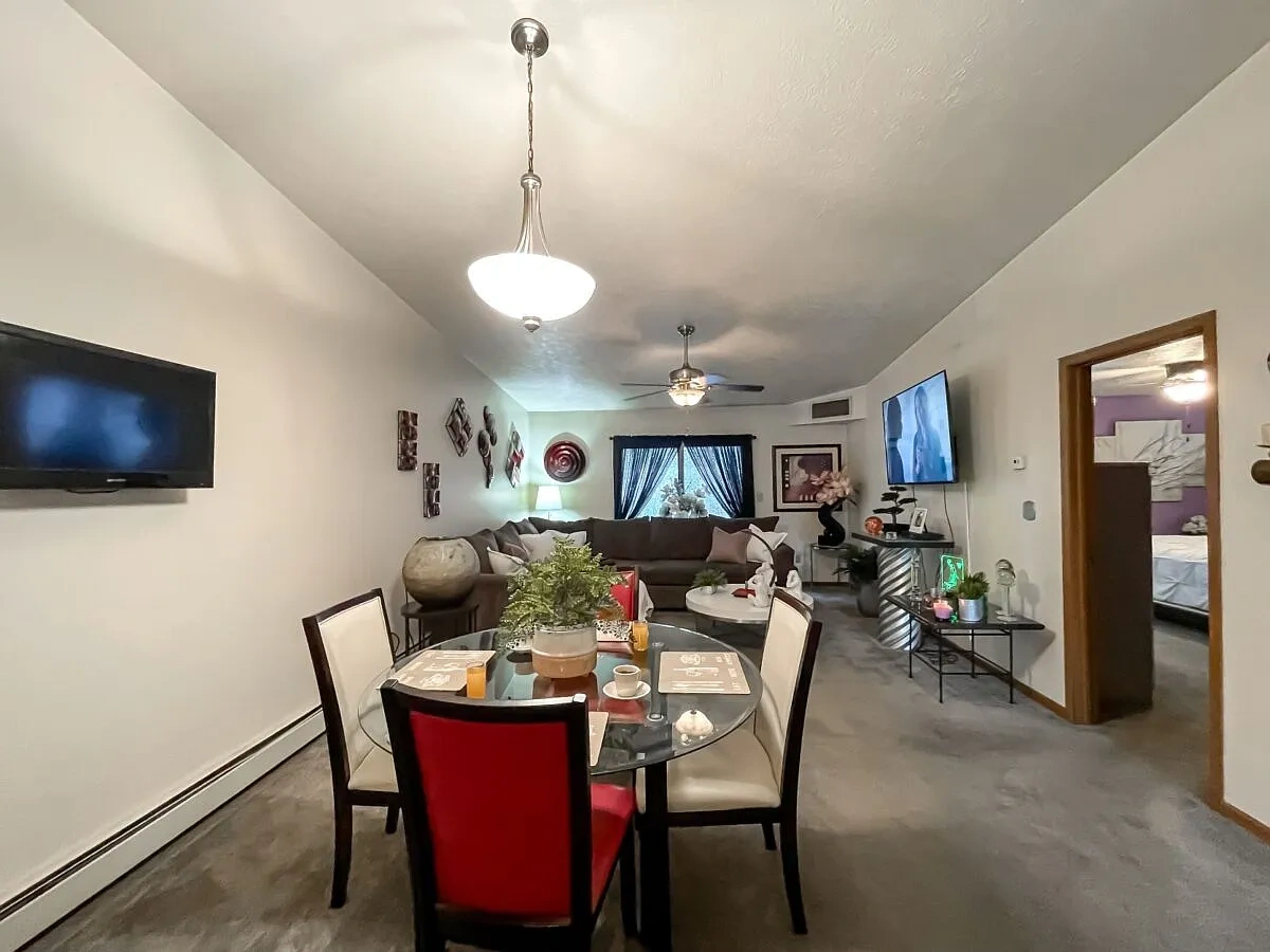 Niles Executive Apartments – photo 1