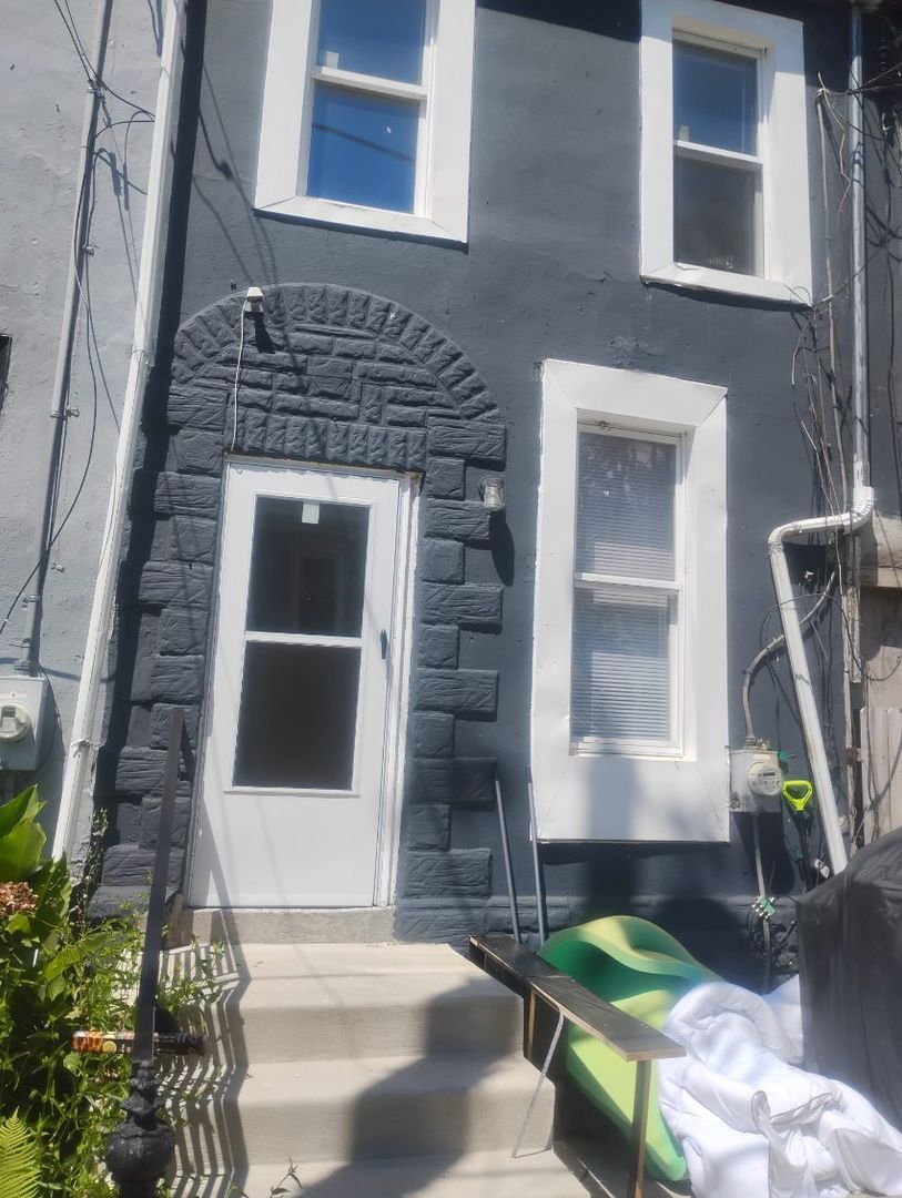 269 E Bringhurst St – photo 1
