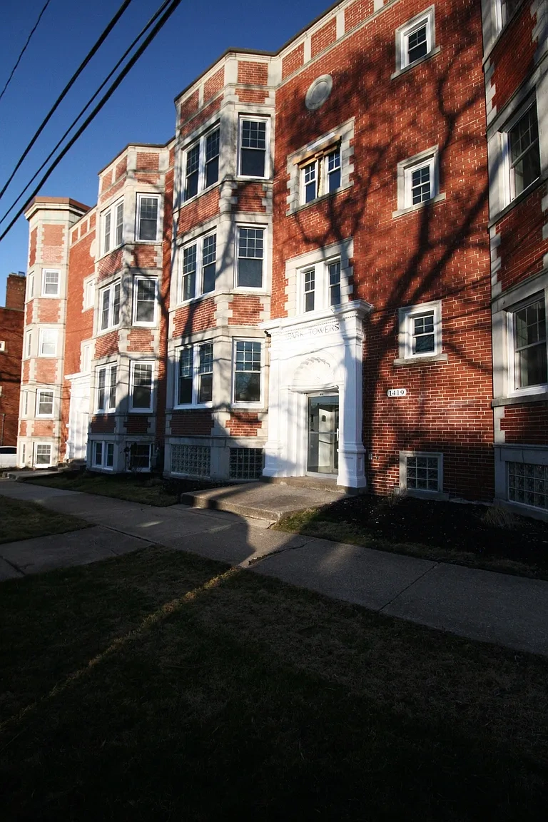 Park Towers – photo 2