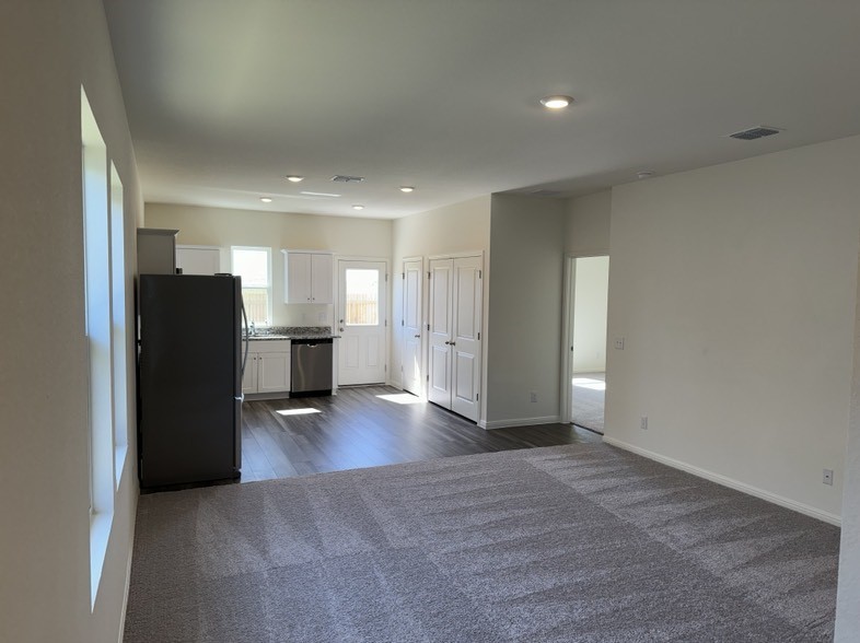 309 Plateau St – photo 2