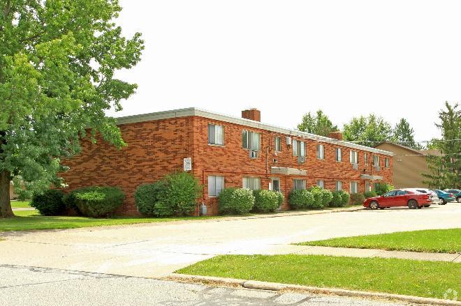 6000 Lee Rd S – photo 2