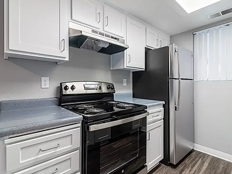 Riverbank Apartments – photo 2