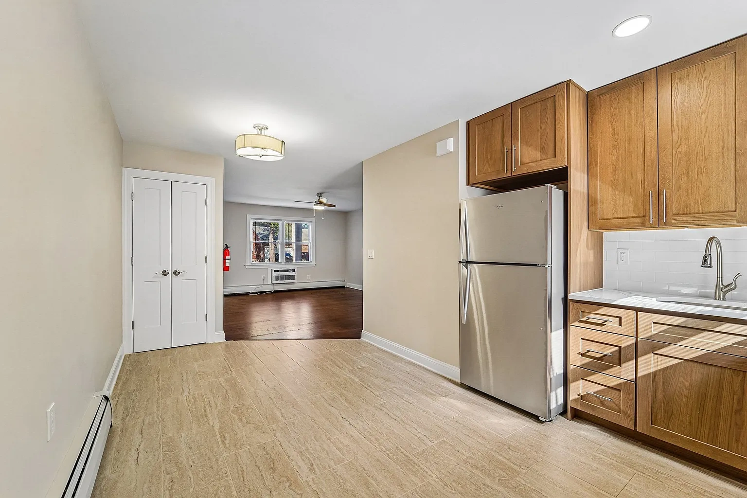 Sherwood Court Apartments – photo 1